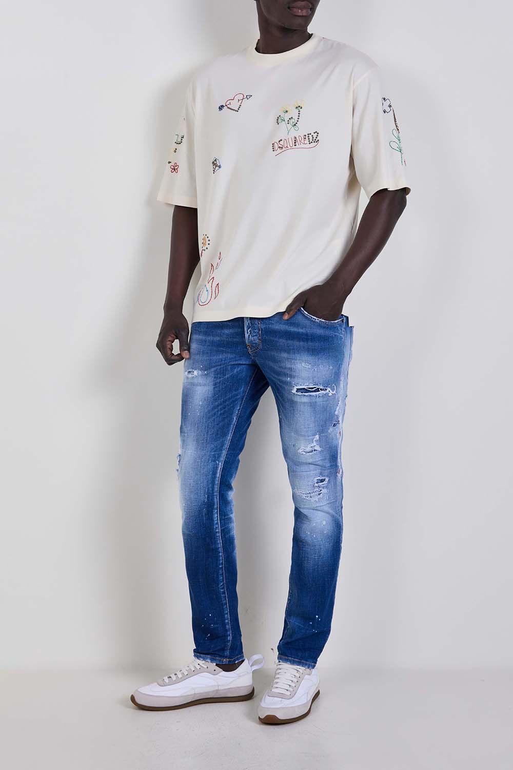 חולצת טי בגזרת אוברסייז